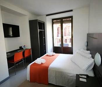 La Latina Hotel